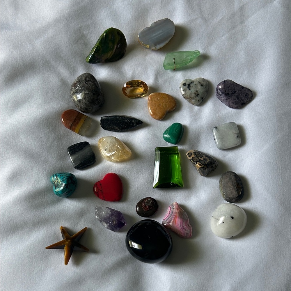 Natural Assorted Stone And Crystals Collection - Picture 14 of 16